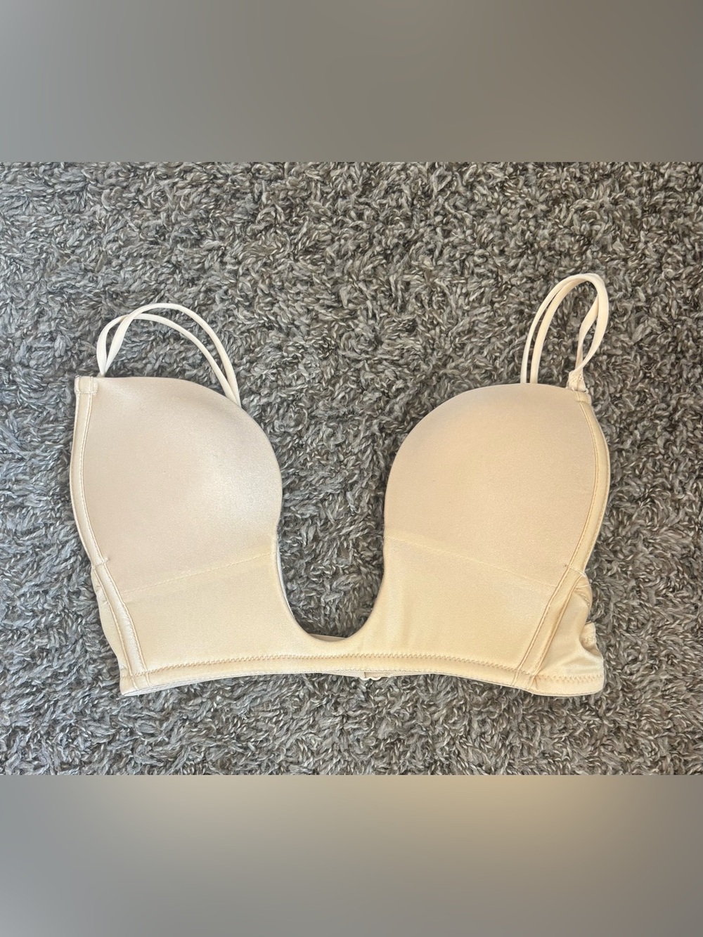 Strapless Nude Convertible Plunge Bra